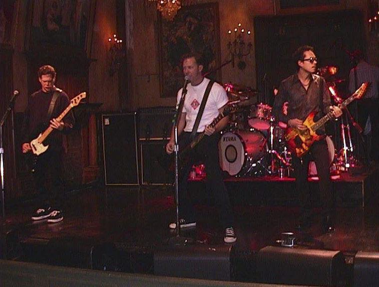 Photo gallery from the gig in New York, NY shot on December 6, 1997